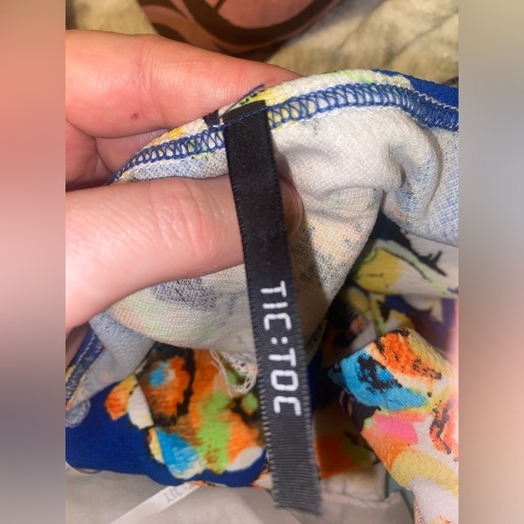 Tic:Toc Brand Tropical Floral Halter Bralette/Cropped Swim or Summer Top Small - Picture 4 of 4